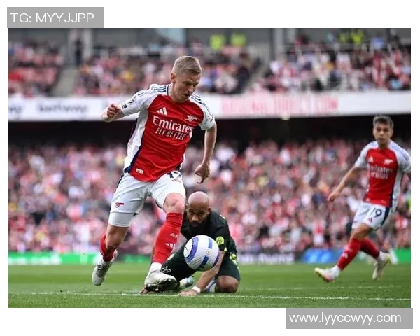 西甲激战：AC米兰大胜曼联3-0全场沸腾赛后点评精彩纷呈