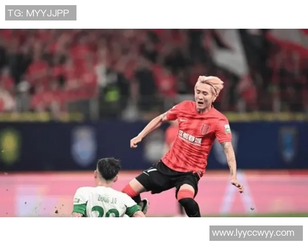 中超激战:马竞大胜曼联红牌争议引发全场热议