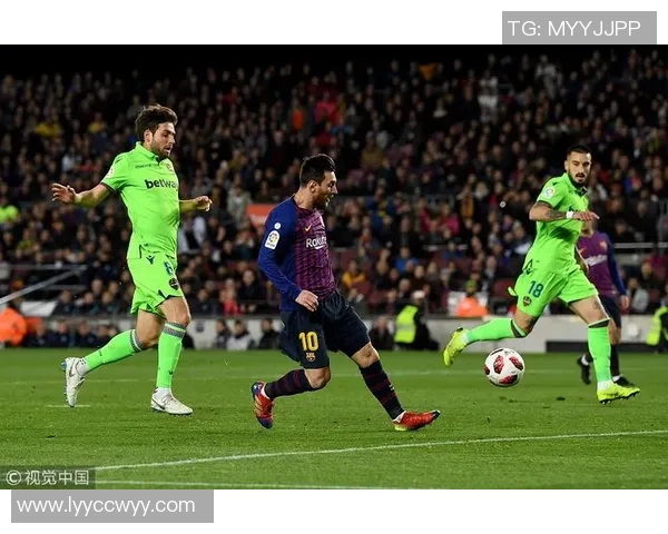 国王杯惊天逆转曼联4-0战胜巴萨引发全场狂欢与数据解析 国王杯惊天逆转曼联4-0战胜巴萨引发全场狂欢与数据解析