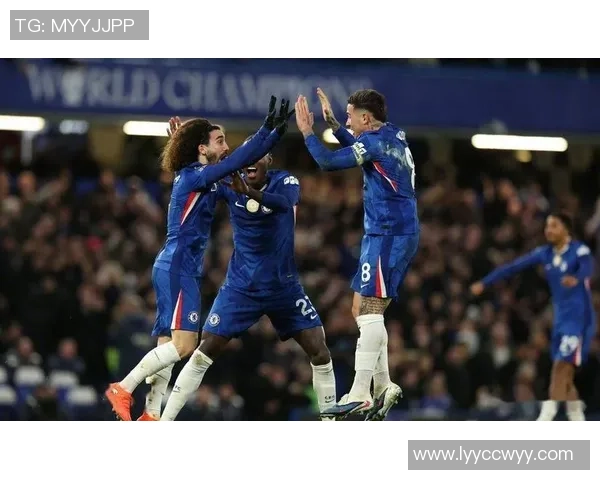 友谊赛精彩对决里昂逆转切尔西引发转会热议与球迷热情 友谊赛精彩对决里昂逆转切尔西引发转会热议与球迷热情