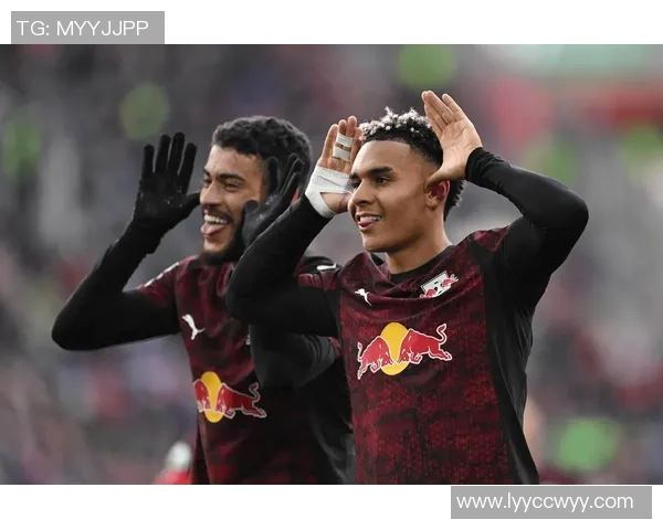 意甲精彩对决:拜仁与莱比锡战成平局乌龙球成比赛转折点解析 意甲精彩对决:拜仁与莱比锡战成平局乌龙球成比赛转折点解析