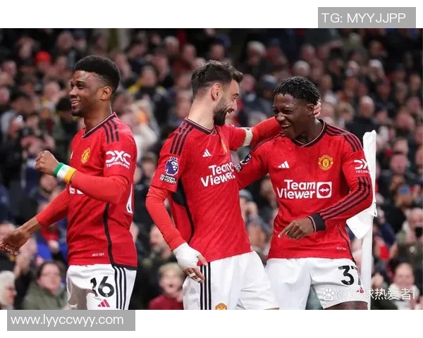 欧联杯惊天对决曼联与AC米兰战成平局绝杀瞬间引发全场沸腾 欧联杯惊天对决曼联与AC米兰战成平局绝杀瞬间引发全场沸腾