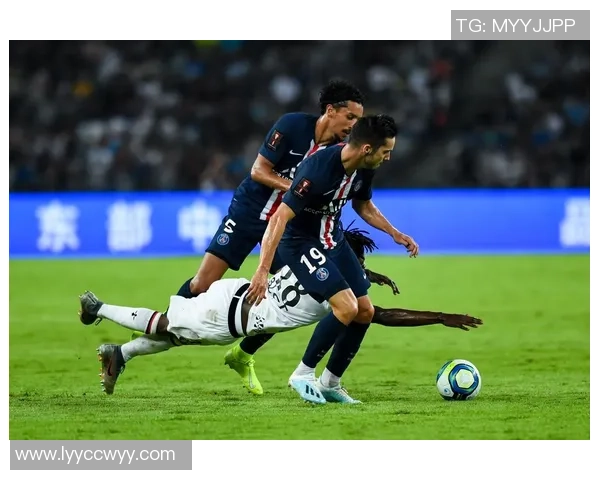 中超热刺大胜巴黎圣日耳曼红牌事件引发全场热议精彩进球回顾