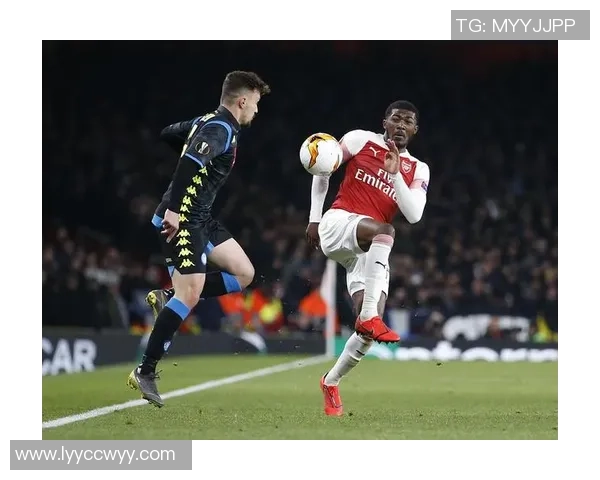 英超焦点战阿森纳大胜那不勒斯争议判罚引发全场热议