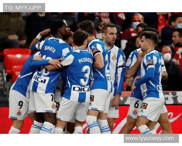 西甲焦点战波尔图小胜AC米兰神奇扑救成比赛转折点数据分析揭示关键时刻 西甲焦点战波尔图小胜AC米兰神奇扑救成比赛转折点数据分析揭示关键时刻